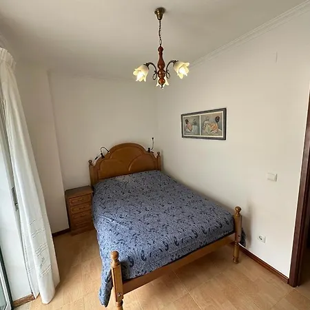 100 Meters From The Beach! Rua Da Regeneracao Nazaré